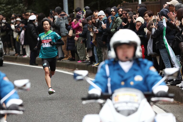 山下りで有言実行の56分台の区間新記録をマークした野村　©︎JMPA