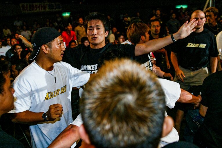 KIDの“暴走”を契機に、リング外でも乱闘が勃発した　©Susumu Nagao