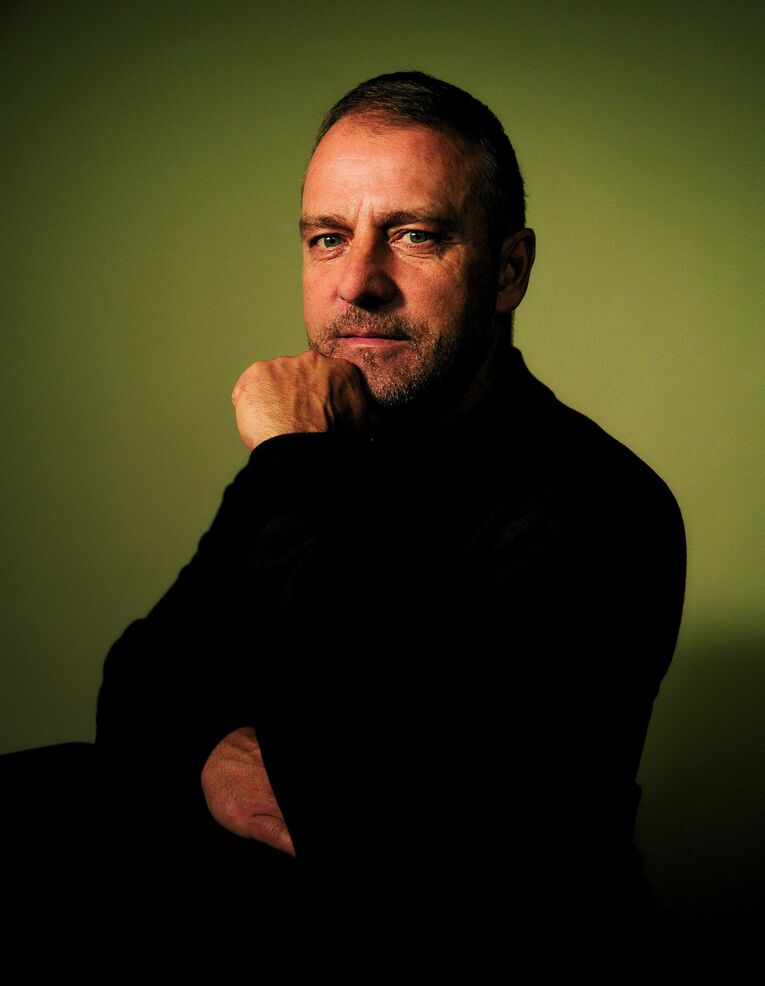 監督としてはバイエルンが3チーム目となるフリック。ドイツ代表ではアシスタントコーチ歴を持つ ©L’Équipe