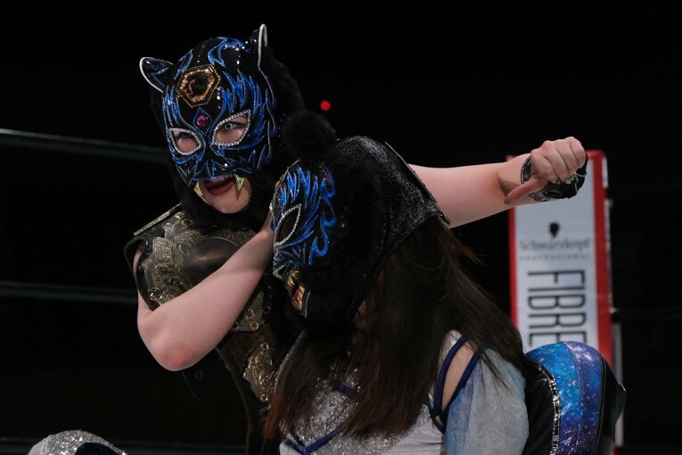 〈スターダム〉“永遠のライバル”キッドとAZMがついに激突…王座戦3wayマッチを前にAZM「同じリングにいるだけで楽しい」(30)