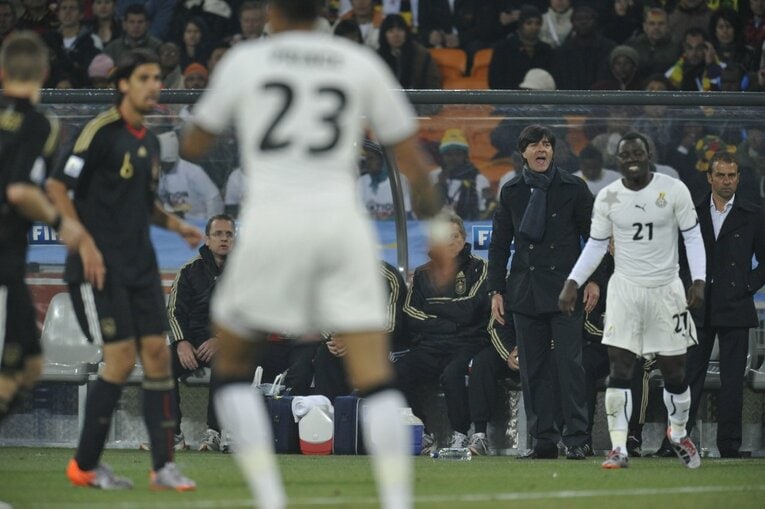 「日本代表の弱点はFWと…」「ハンジは長所と短所を徹底的に分析する」前ドイツ代表監督レーブが忖度なしでW杯展望〈単独インタビュー〉(14)