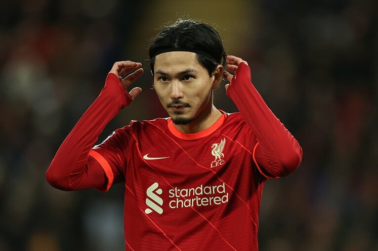 3トップの全ポジション、インサイドハーフをこなせる南野拓実の価値は高い。だからこそ名門リバプールで結果が欲しいと本人は考えているはずだ ／ photograph by Matthew Ashton/Getty Images