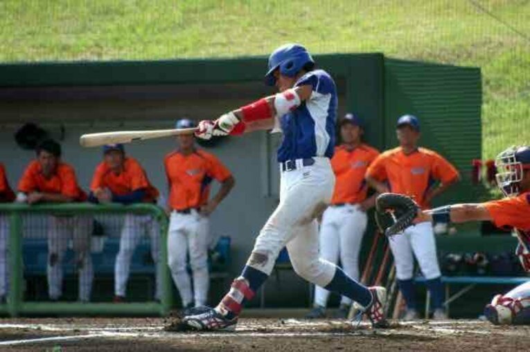 大学時代の塩見（帝京大提供）