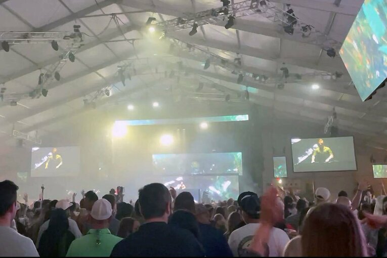 会場の敷地内で行われたコンサートの様子　©︎Yoichi Katsuragawa