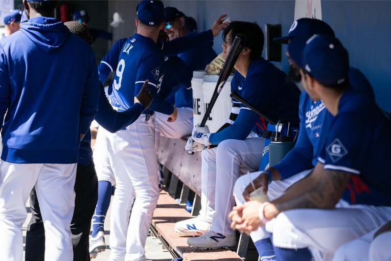 【ドジャースの新しい仲間たち】ラックスと意思疎通を図る大谷さん　©Nanae Suzuki