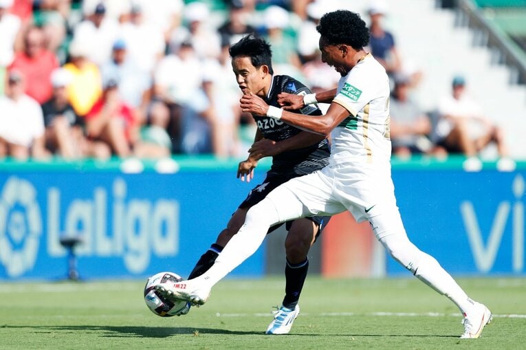 「久保建英が信頼され始めた」証拠かも…ソシエダサポの「Take,Take」に日本人カメラマンが感じた“海外組あるある”とは(11)