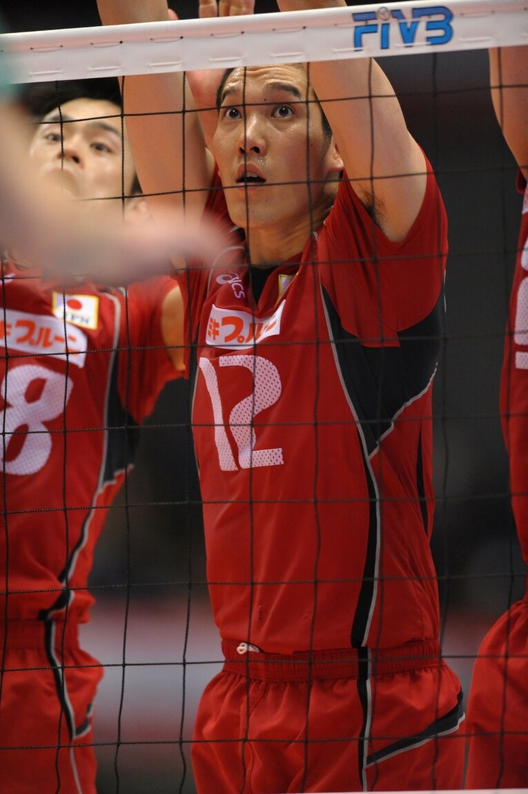 北京五輪出場を懸けてコートに立つ山村宏太（2008年）　©︎Toshiya Kondo