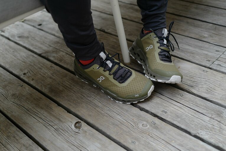 「ちょっと打ち合わせで…」240kmを走っていく男がいる　トップランナーのサステナブルはここまで来ていた「飛行機に乗ることはない」(3)