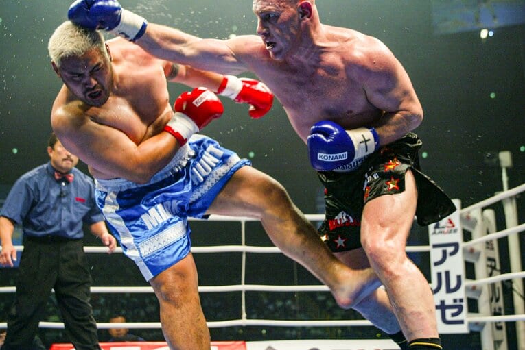 2002年10月、グランプリ1回戦でマーク・ハントと初対戦　©Susumu Nagao