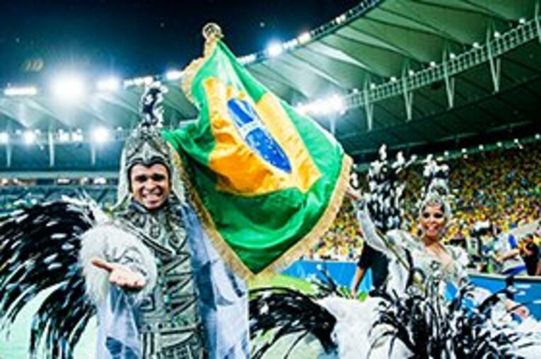 貪欲なブラジルが静かに優勝。お土産はダビド・ルイスの肘打ち。(5)