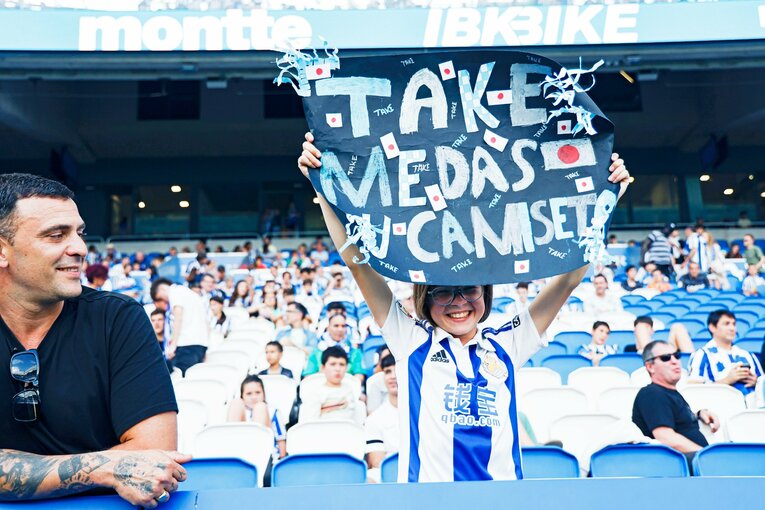 ラ・レアルで増加した「タケ応援ボード」　©Daisuke Nakashima