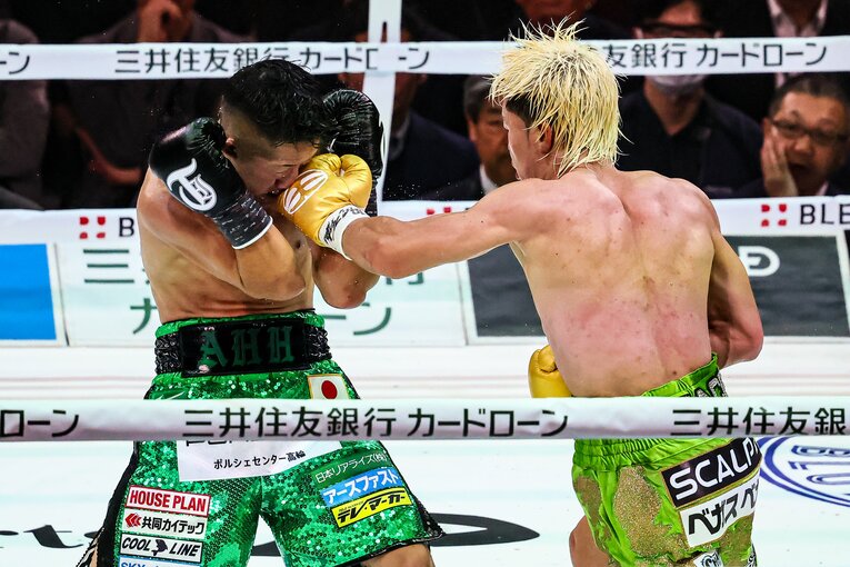 井上拓真の顔面をとらえた那須川天心の左（1枚目／2枚目） ©Susumu Nagao