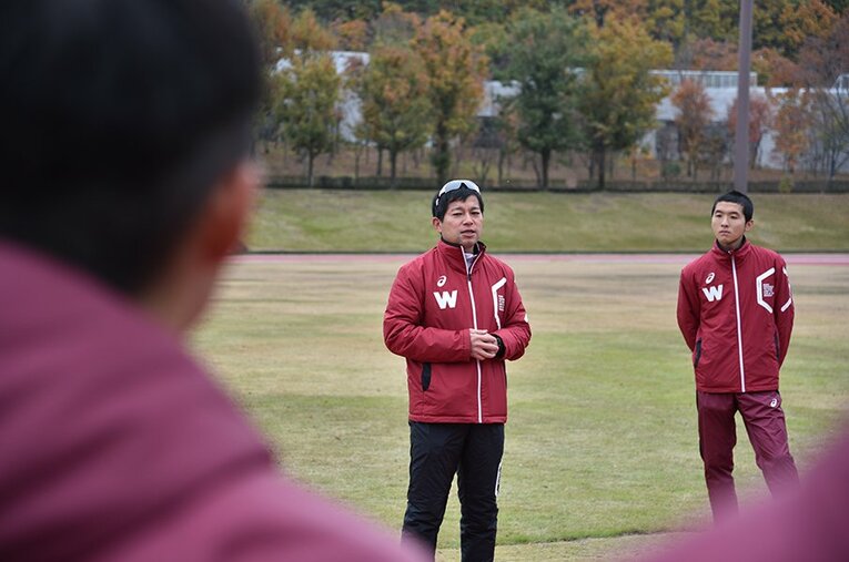 相楽豊氏は渡辺康幸氏のもとで約10年間コーチを務め、2015年に駅伝監督に就任した。 ／ photograph by Satoshi Wada