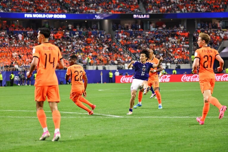 「フットサルのようだった」中村のシュートに「フランス2部とは思えない」と感嘆　©Ryosuke Menju/JMPA