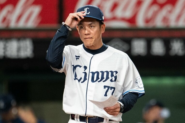 スター選手が満を持して指揮官となったが、青年監督として思わぬ辛酸を嘗める経験となった ／ photograph by Nanae Suzuki