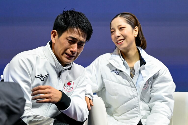 現役引退を発表した「りくりゅう」ペア。感涙の五輪金メダルまでの6年半のストーリーもまた、感動に溢れている ／ photograph by Asami Enomoto/JMPA