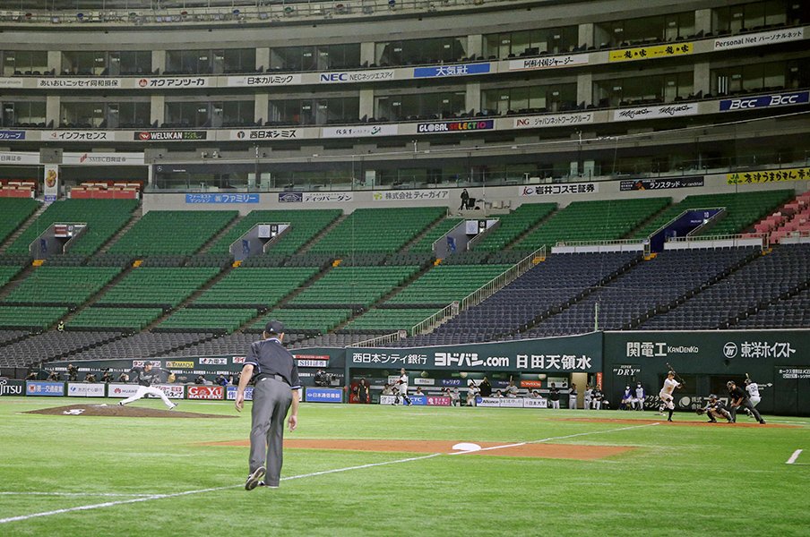 このままではスポーツが死ぬ……。「コロナ野球くじ」の早急な導入を。<Number Web> photograph by KYODO