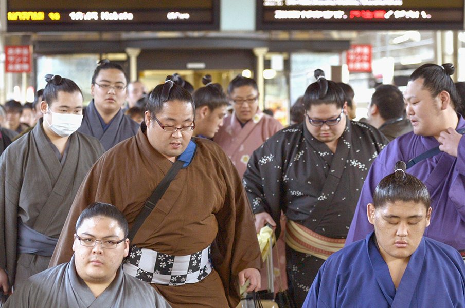 「相撲列車」「稽古土俵」もナシ。地方開催“ドタバタ劇”を教訓に。<Number Web> photograph by KYODO