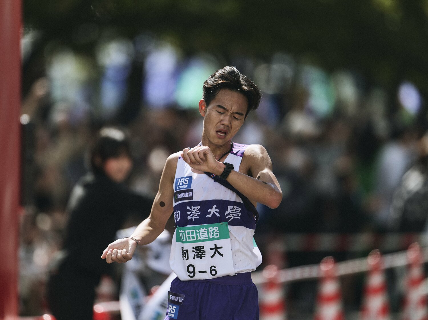 昨年の出雲は3区で早稲田大の鈴木琉胤に引き離され、レース後に号泣した桑田だが、今大会も不本意な走りになってしまった ©Yuki Suenaga