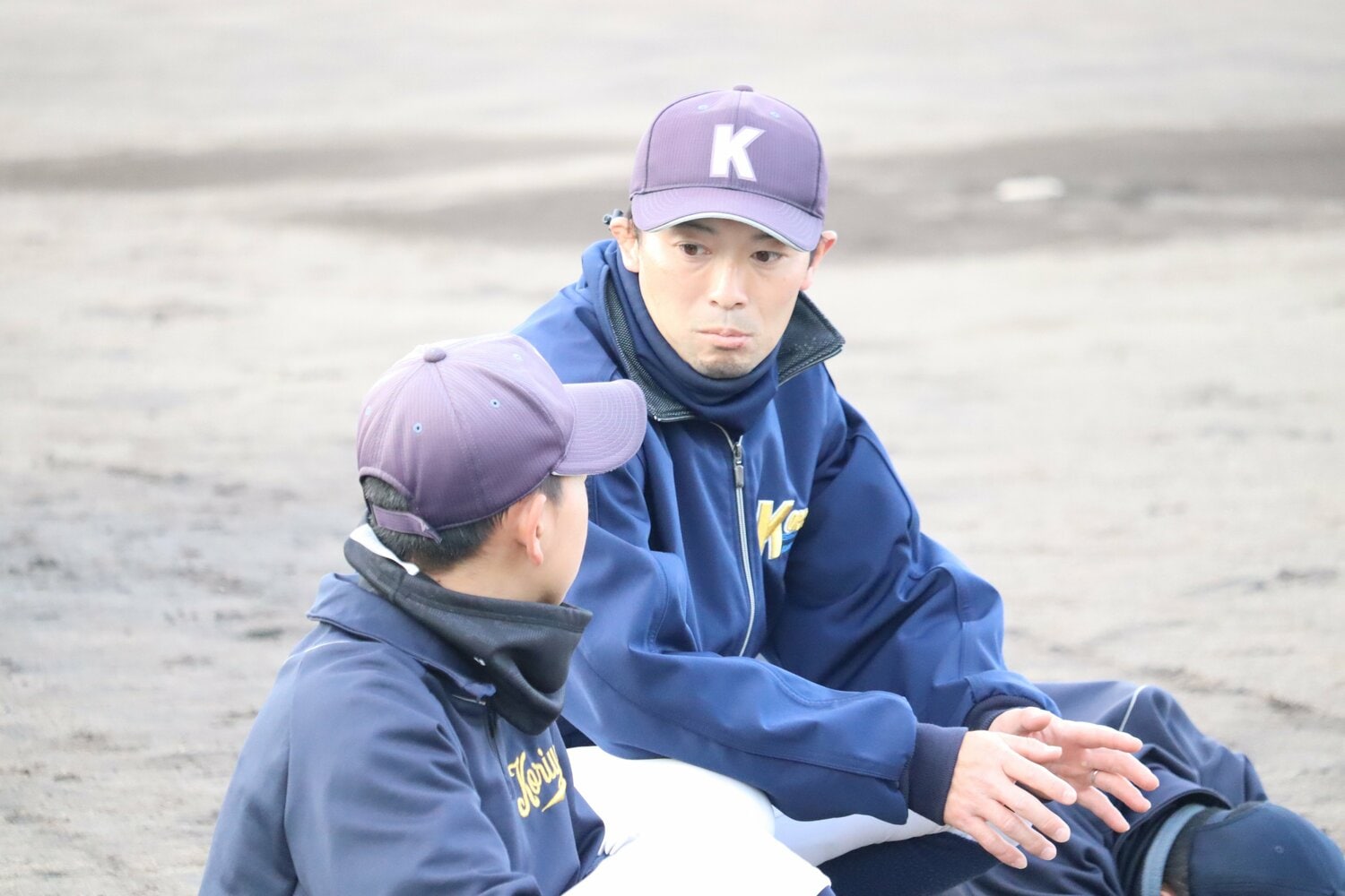 公立進学校ながら昨年は各季の県大会でベスト4に進出した郡山高校野球部の岡野監督　©Genki Taguchi