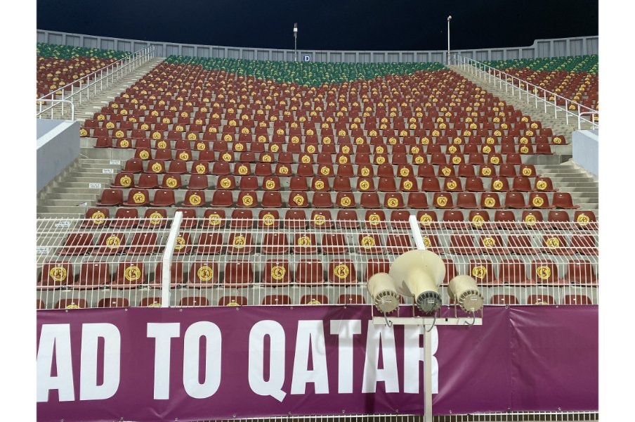 こんな感じで「着席禁止」マークがあったが……　©Atsushi Iio