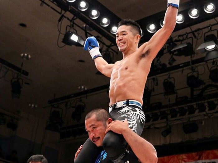 シュートボクシングだから成立した、宍戸vs.鈴木の“ありえない試合”。＜Number Web＞ photograph by Susumu Nagao