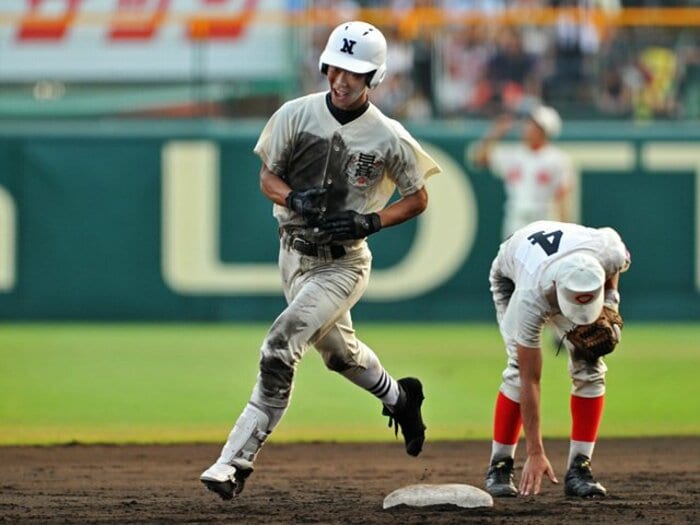 高校球界に君臨する強打の2校。日大三vs.智弁和歌山、勝敗の内幕。<Number Web> photograph by Hideki Sugiyama