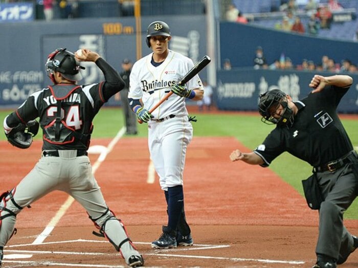 突出する個が噛み合わないオリックス。挽回のヒントは、2003年の阪神・金本。<Number Web> photograph by NIKKAN SPORTS
