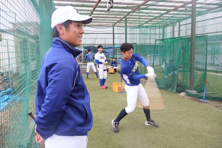 やっぱり僕は甲子園に取りつかれている」智弁和歌山高で甲子園に5度出場…30歳の新米監督が“地元の選手たち”で夢舞台を目指すワケ - 高校野球 -  Number Web - ナンバー