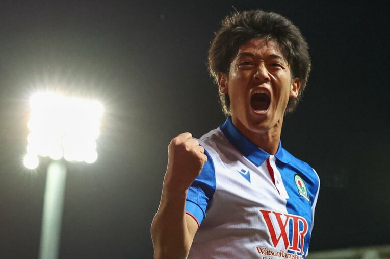 新天地ブラックバーンで得点を重ね、28歳で日本代表に初選出された大橋祐紀。プロキャリア初期はケガに悩まされ、苦しい日々を過ごした ／ photograph by Getty Images