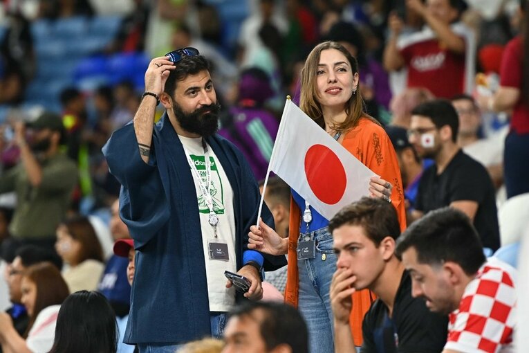 日本戦に訪れた外国人ファン　©Takuya Kaneko/JMPA