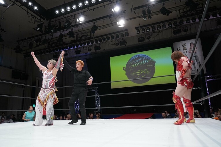 Sareeeに連勝した彩羽匠　©Essei Hara
