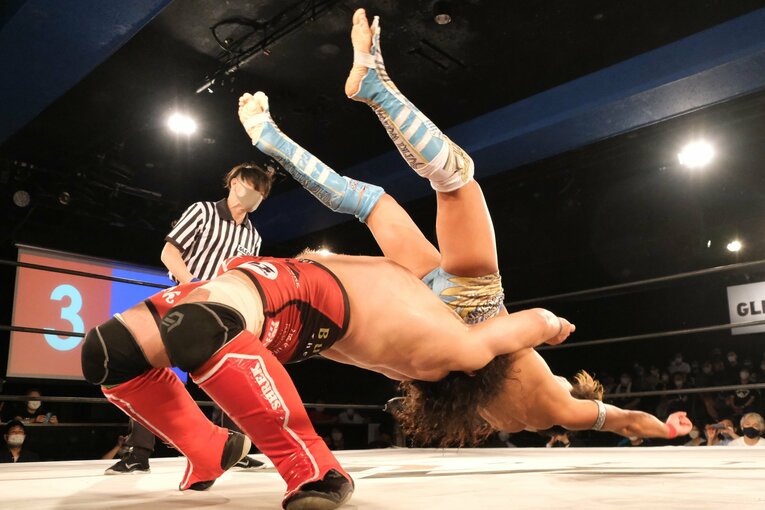 「腹立たしいんですよ」“2021年のUWF”は殺伐とした対抗戦に　佐藤光留はなぜ田村潔司に激怒したのか？(20)