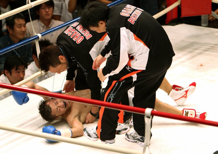 2011年10月24日、WBAミニマム級新チャンピオンになった八重樫東　©JIJI PRESS