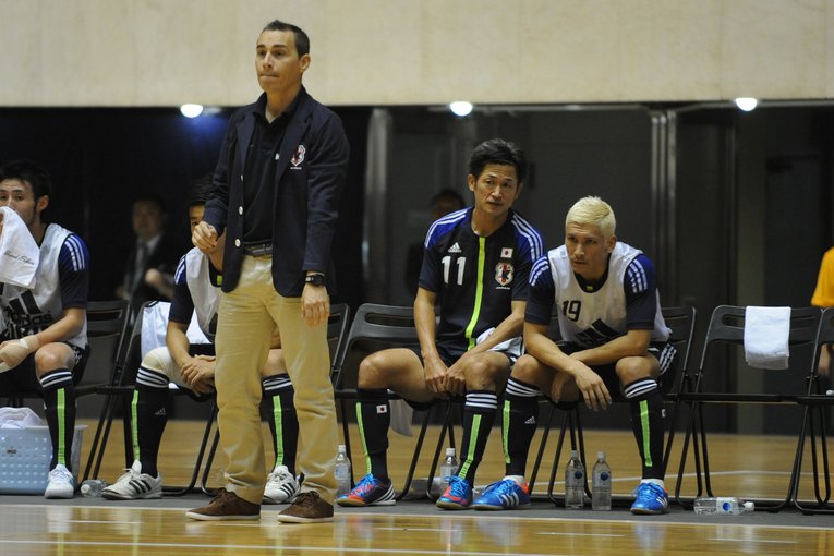 ミゲル・ロドリゴ監督のもとで代表入りしたカズと森岡©Getty Images