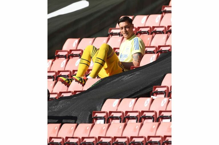 “卑怯”な救済案？ 富の集中と異常給与のプレミア、外国人オーナー乗っ取り回避も…(7)