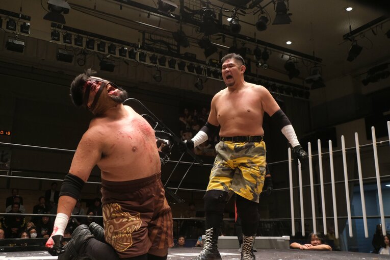 蛍光灯で殴り合い、大流血して…メキシコ人デスマッチファイター「もっと日本にいたい」ビオレント・ジャックの切実な思い「外国人がって…でも、ここがオレの家」(96)