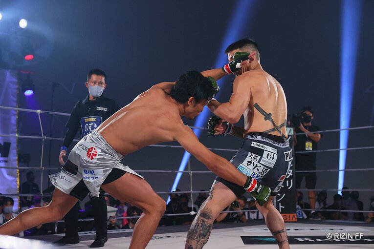 朝倉未来vs萩原京平　©RIZIN FF