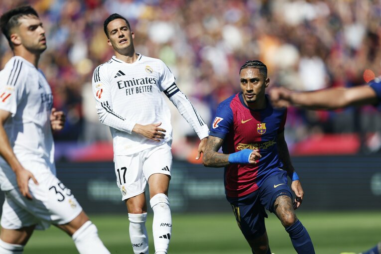 「日本代表戦で解任された監督」がバルサ再建…才能覚醒ヤマル17歳に引退撤回ベテランGKの涙「失点が多くて危うい」のにマドリー撃破2冠のナゼ(14)