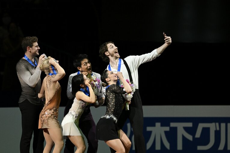 他の表彰台選手と　©Asami Enomoto