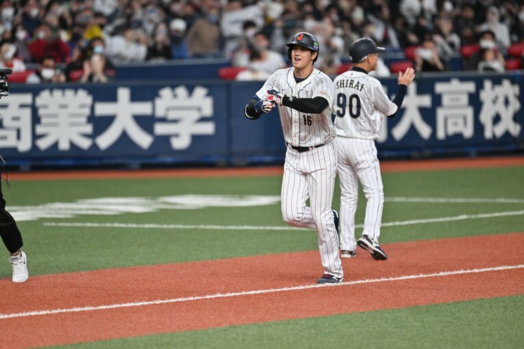 衝撃の二発目　©Naoya Sanuki