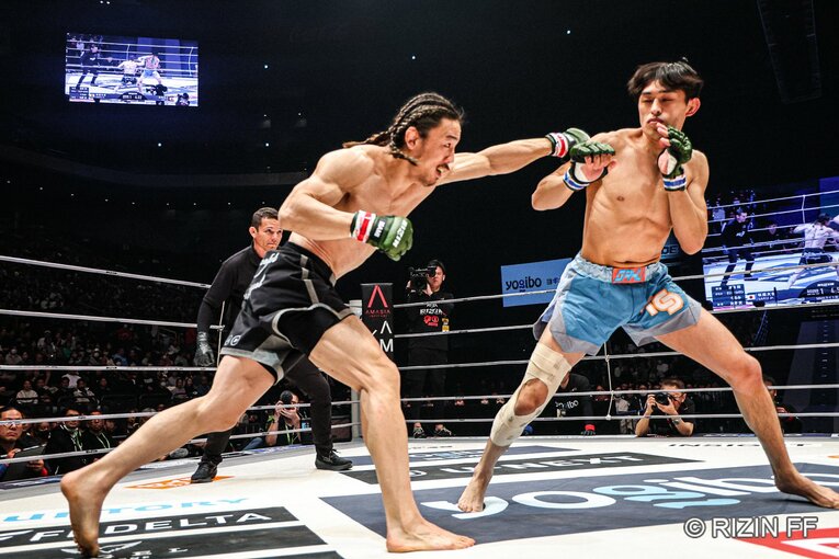 未知の相手だけに油断はなかったと試合後の矢地は振り返る　©RIZIN FF