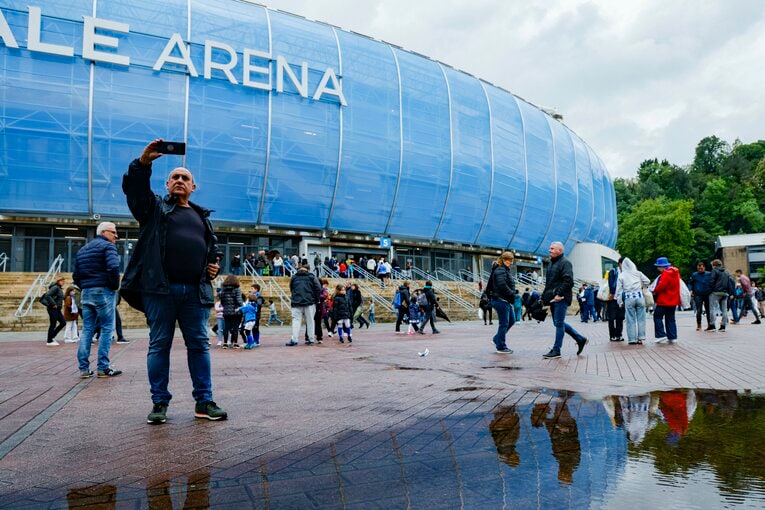 久保建英PK獲得＋シルバに絶妙アシストもドローに落胆　だが翌朝「クボ表紙の新聞」を持った地元のおじさんが…カメラマンは見た(2)