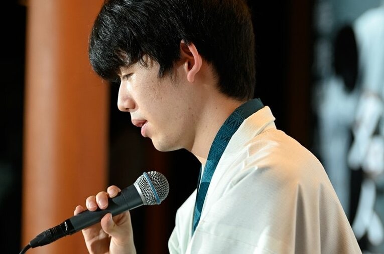 21歳の誕生日を迎えた藤井聡太竜王・名人。将棋の深淵を目指す航海を日々続けている ／ photograph by Keiji Ishikawa