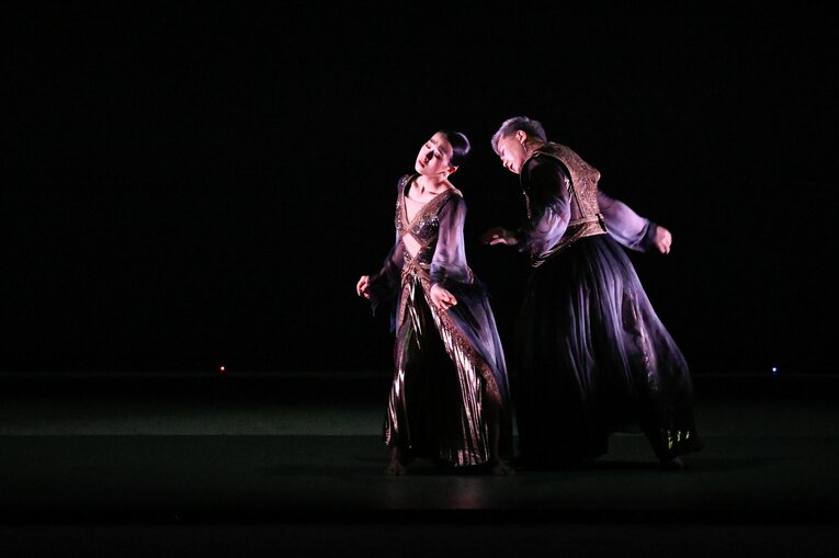 「母への永遠の愛を滑りたいな」浅田真央が明かすアイスショー『Everlasting33』に込めた“愛”「誰も見たことのない景色を届けたい」(53)