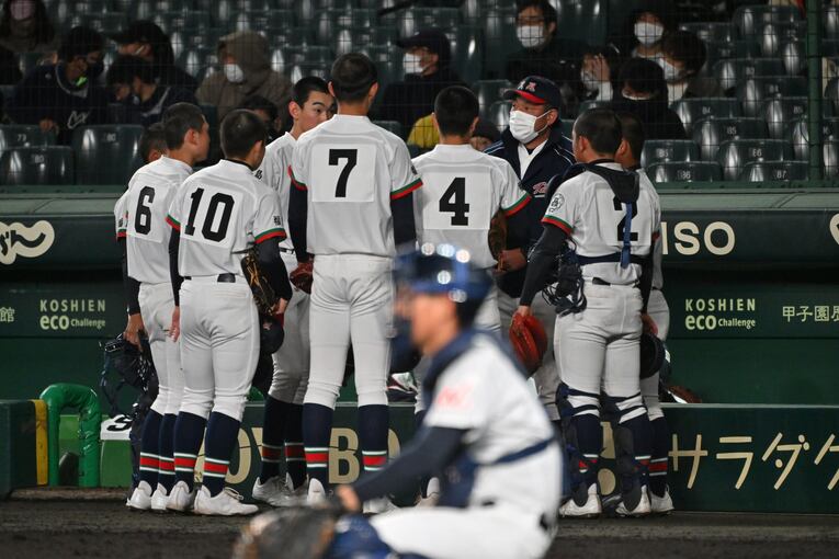 甲子園で躍動する只見高ナイン ©Hideki Sugiyama