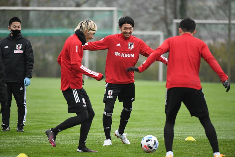 1カ月ぶりの代表戦　19歳久保建英と「長くプレーしてみてほしい」“注目すべき選手”ってだれ？(15)