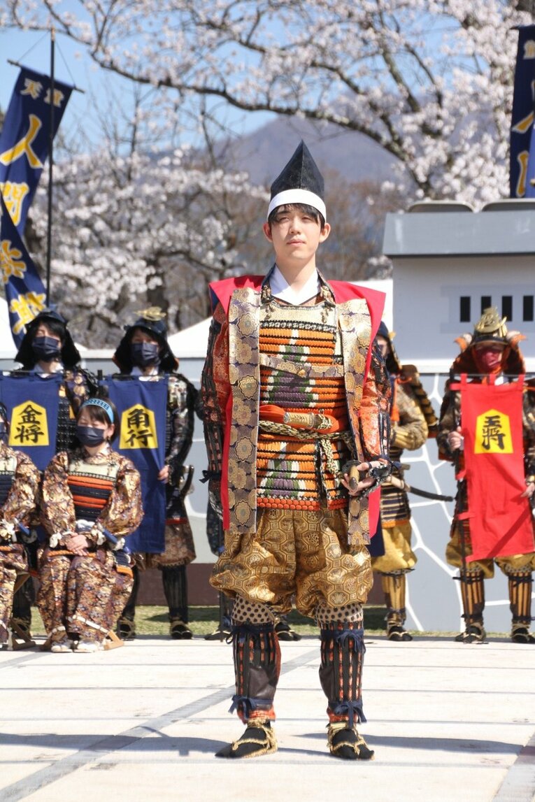 藤井聡太竜王「大変参考になったで“ござる”」初出演した《人間将棋》を現地取材… 観る将マンガ家が超楽しんで描いてみた(94)