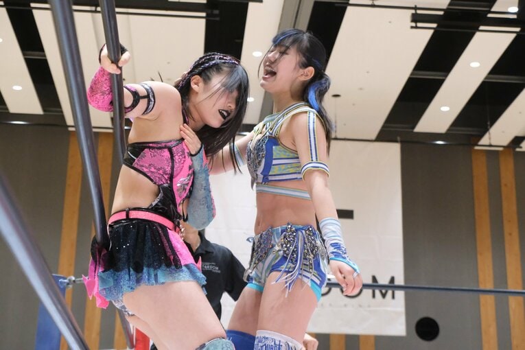 学級委員長も務めた「高校生レスラー」 吏南（17歳）がタイトル戦で見せた“肩書き以上の可能性”…来春の卒業後はプロレス専念へ(8)