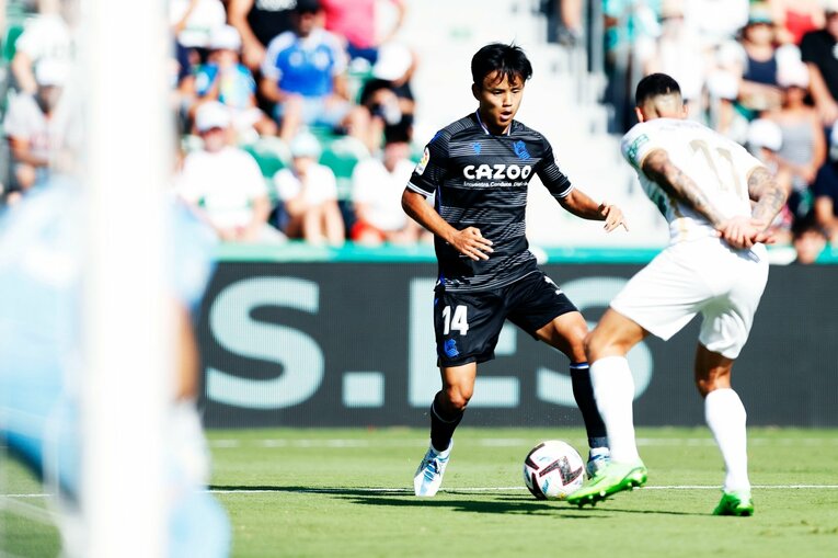 「久保建英が信頼され始めた」証拠かも…ソシエダサポの「Take,Take」に日本人カメラマンが感じた“海外組あるある”とは(12)